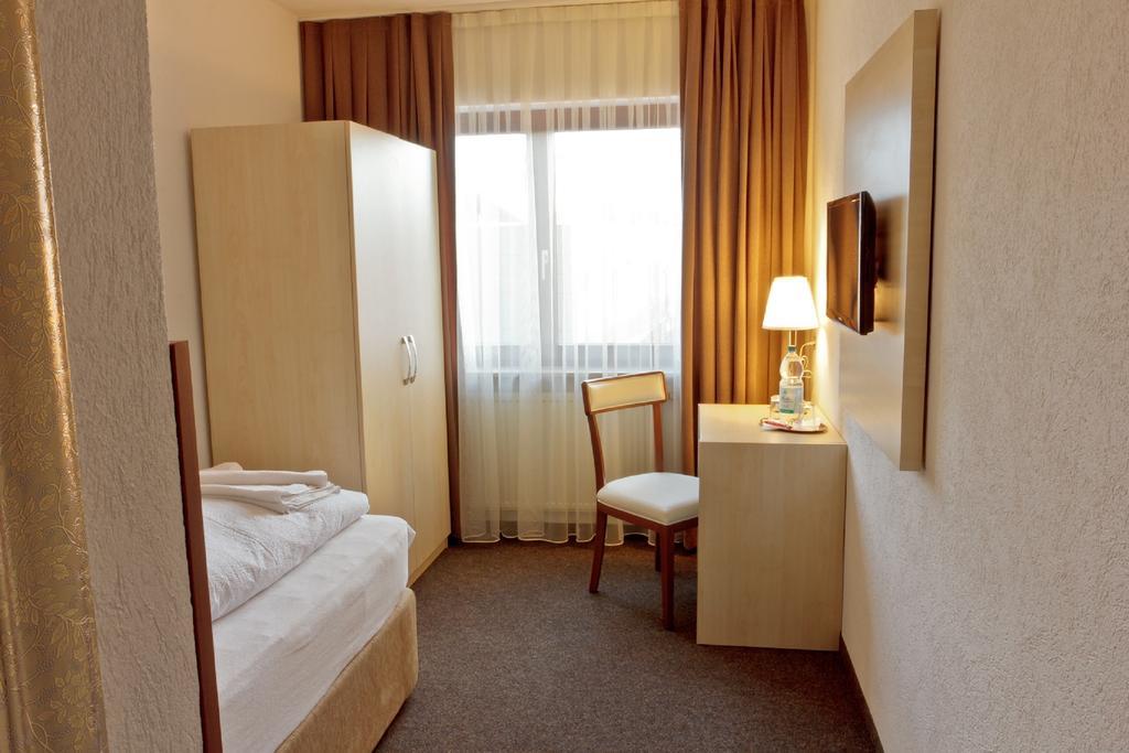 Hotel Ganita Weil Am Rhein Rum bild