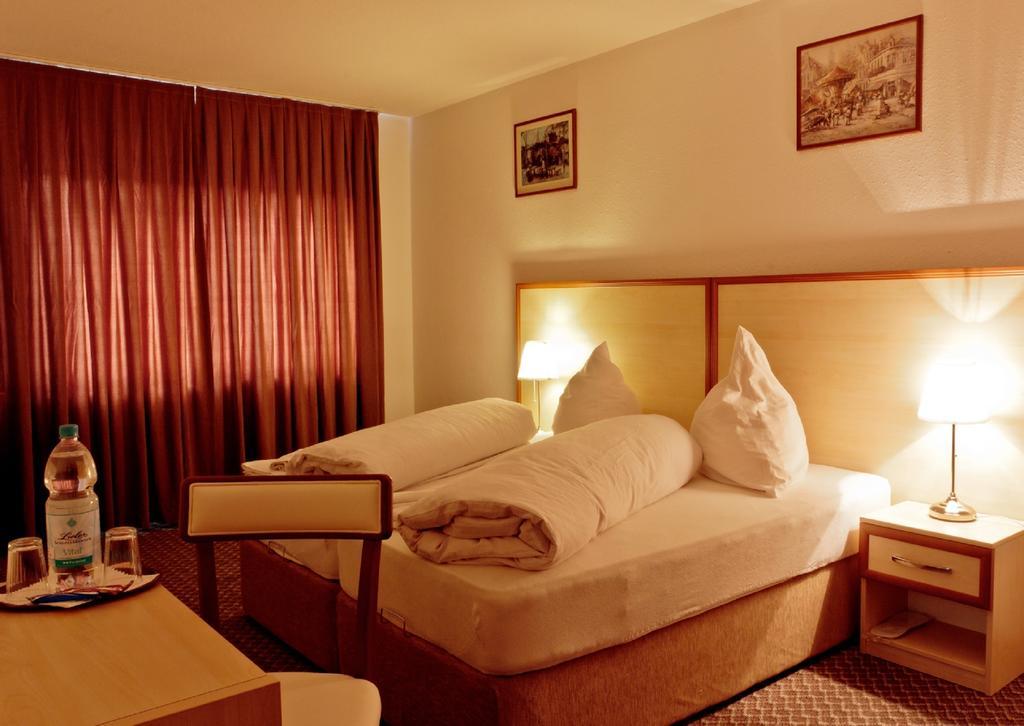Hotel Ganita Weil Am Rhein Rum bild