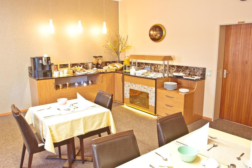 Hotel Ganita Weil Am Rhein Exteriör bild