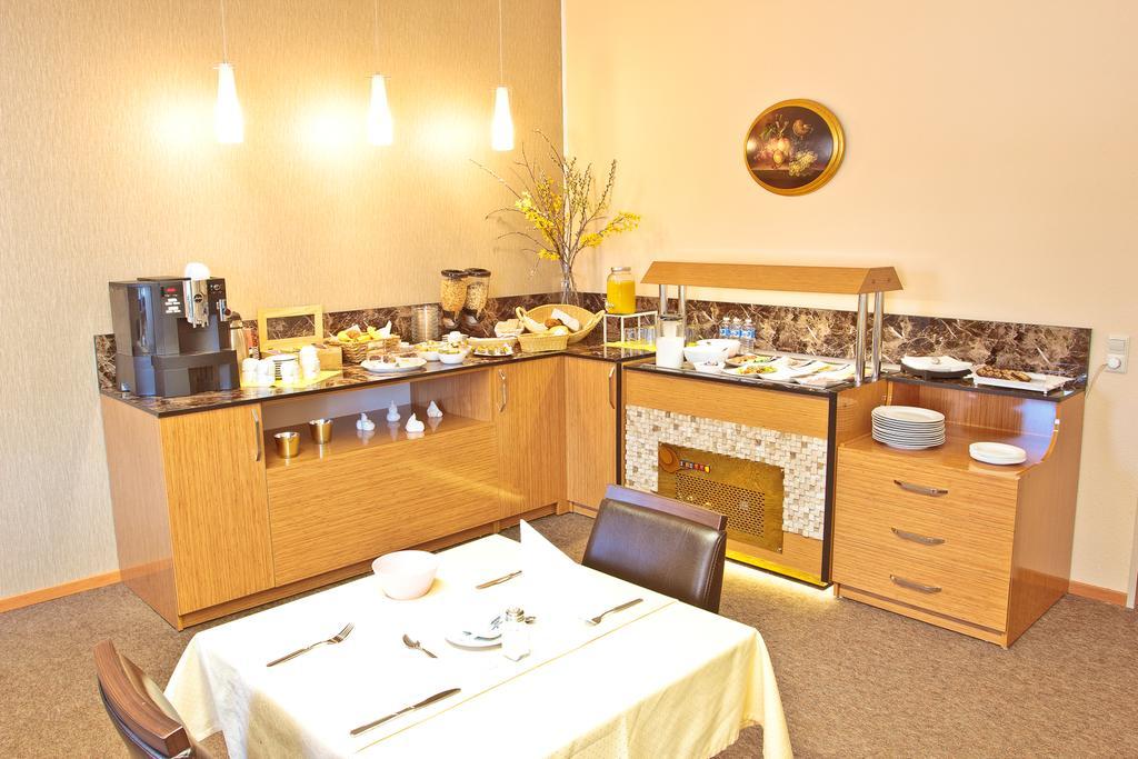 Hotel Ganita Weil Am Rhein Exteriör bild